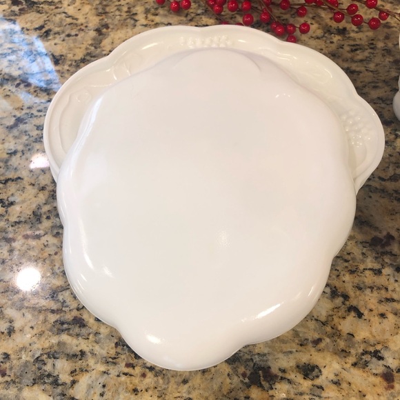 Vintage Milk Glass Colony Harvest Grapes Snack Plate & Cup Sets, Set of 4. - Picture 6 of 7